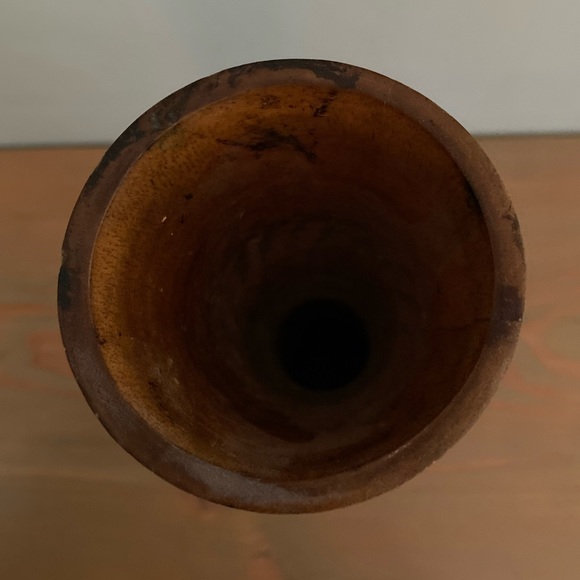 Turned wood vase - Picture 2 of 3